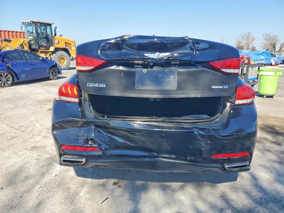Photo 6 from auction – 2015 HYUNDAI GENESIS 3. with VIN KMHGN4JE6FU019196
