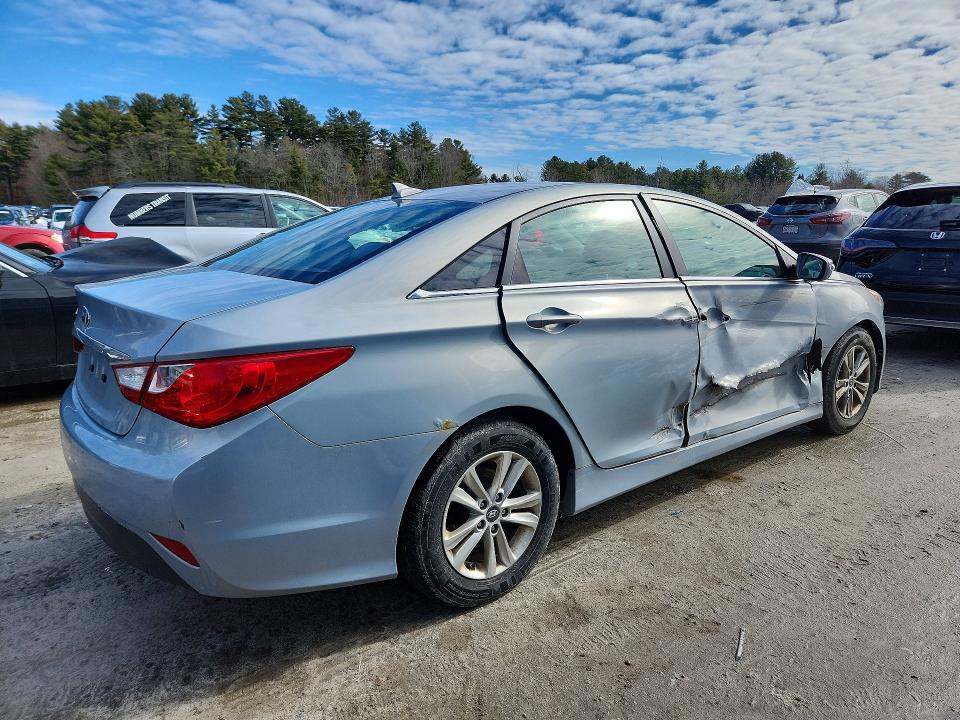 Photo 3 from auction – 2014 HYUNDAI SONATA GLS with VIN 5NPEB4AC3EH842647