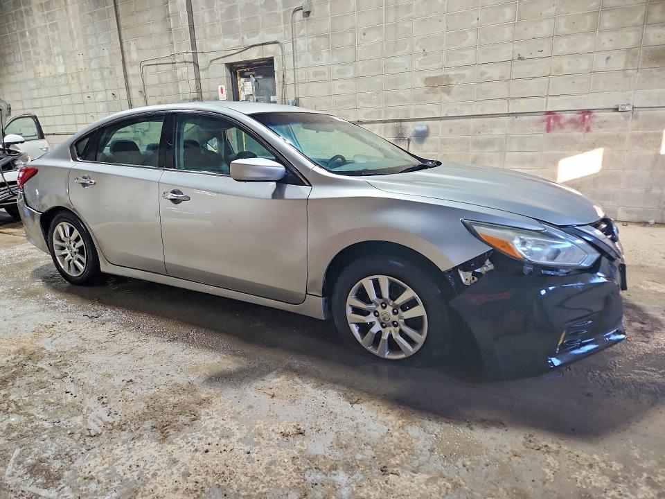 Photo 4 from auction – 2016 NISSAN ALTIMA with VIN 1N4AL3AP7GC171254