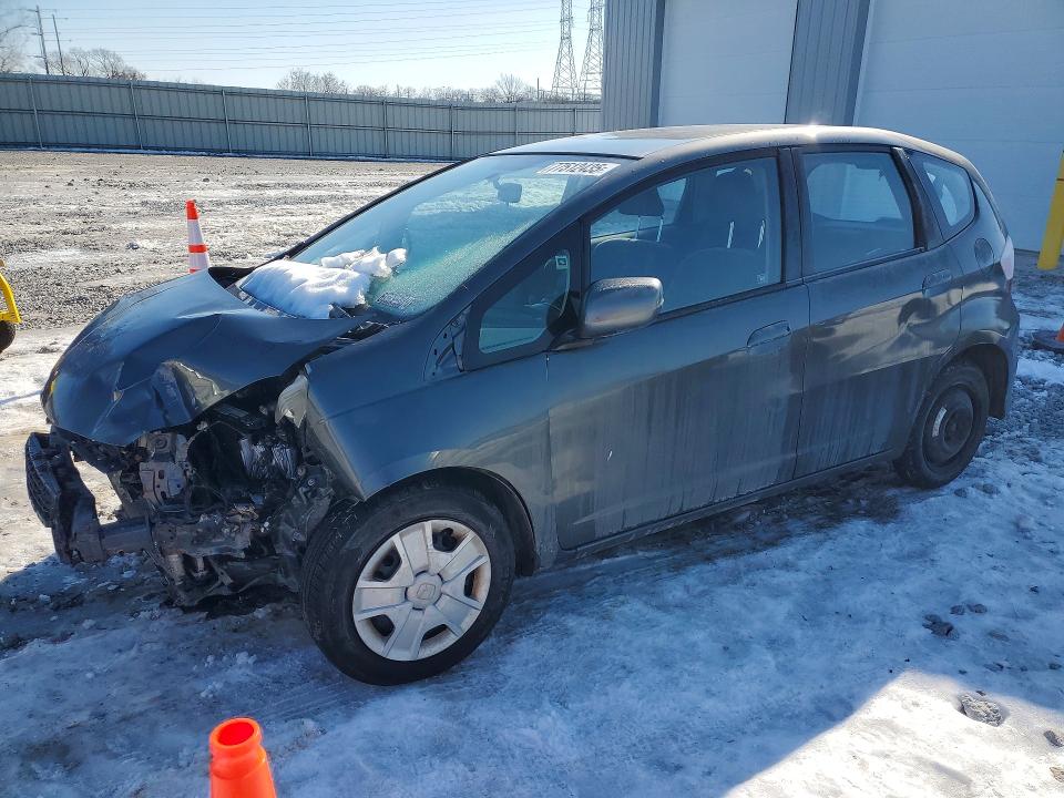 HONDA FIT 2013 with VIN JHMGE8H37DC040379 - Photo from auction