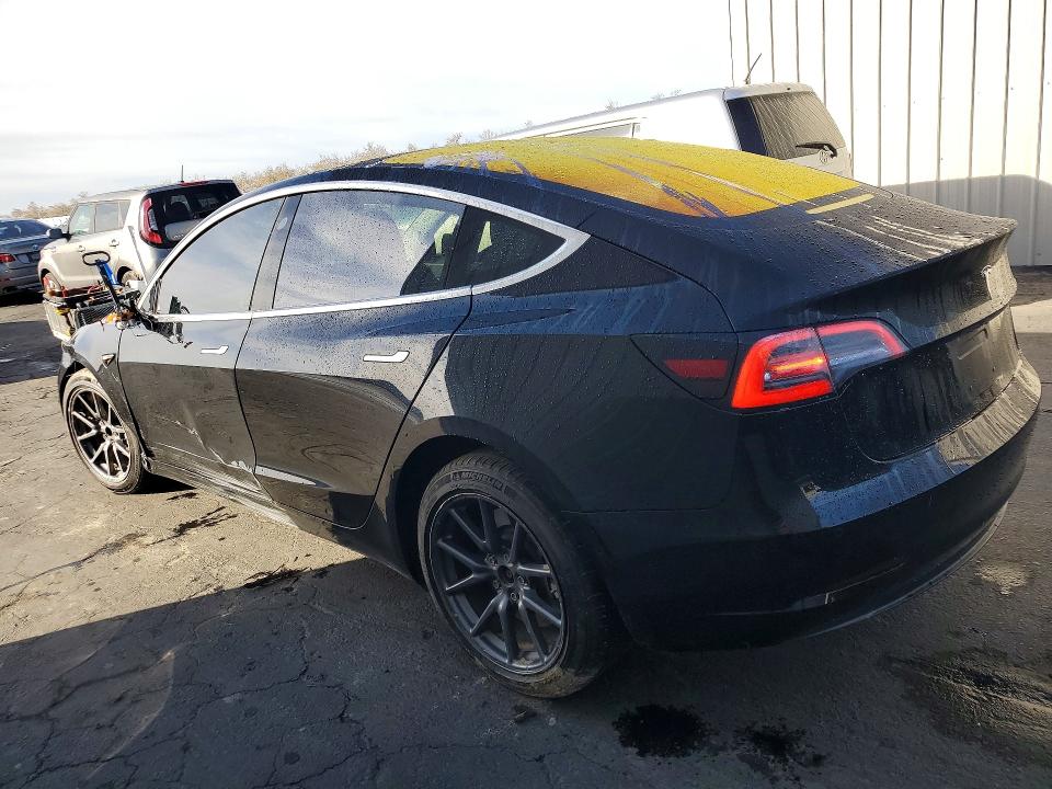 Photo 2 from auction – 2018 TESLA MODEL 3 with VIN 5YJ3E1EA2JF010120