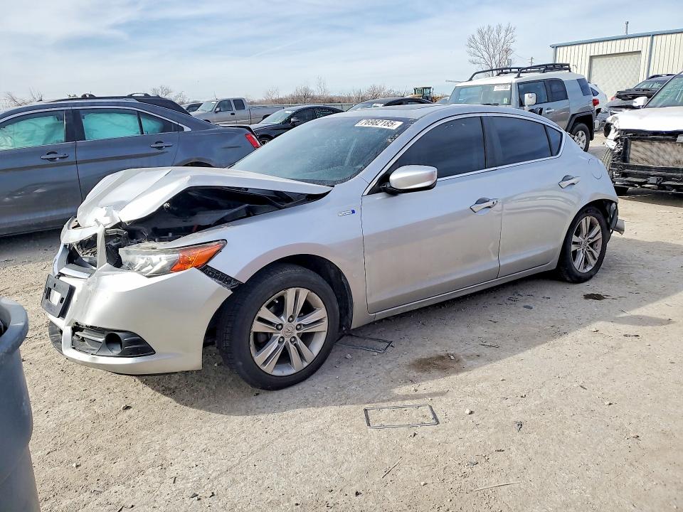 ACURA ILX 2013 with VIN 19VDE3F3XDE301547 - Photo from auction