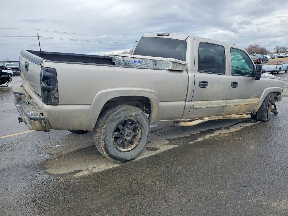 Photo 3 from auction – 2005 CHEVROLET SILVERADO with VIN 1GCHK23255F917820