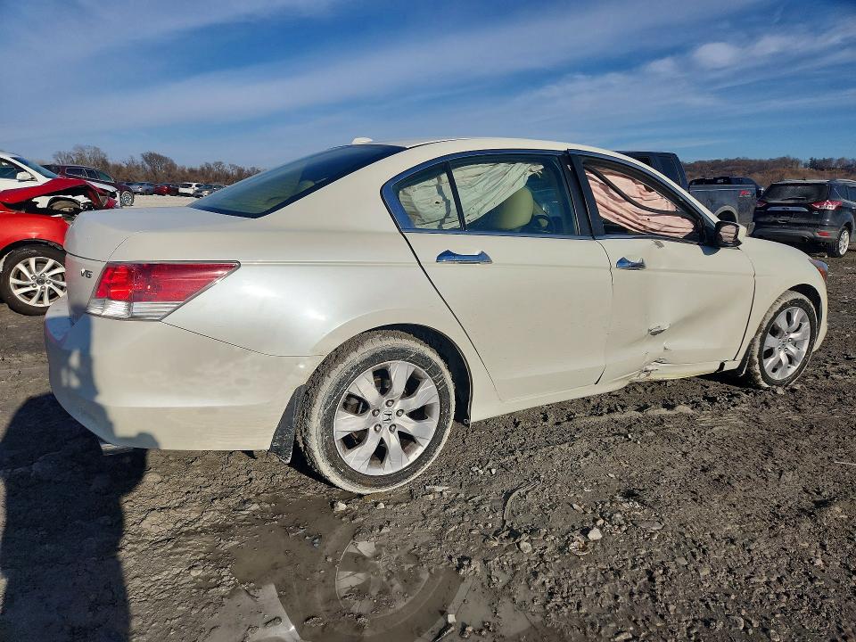 Photo 3 from auction – 2010 HONDA ACCORD with VIN 1HGCP3F85AA010866