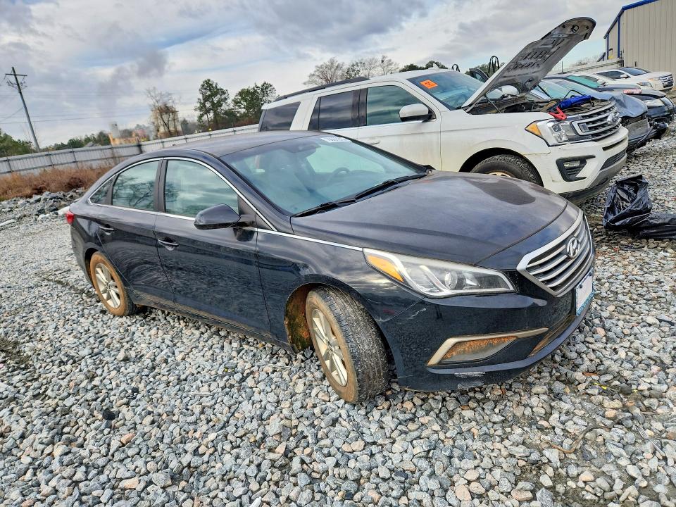Photo 4 from auction – 2017 HYUNDAI SONATA SE with VIN 5NPE24AF9HH559233