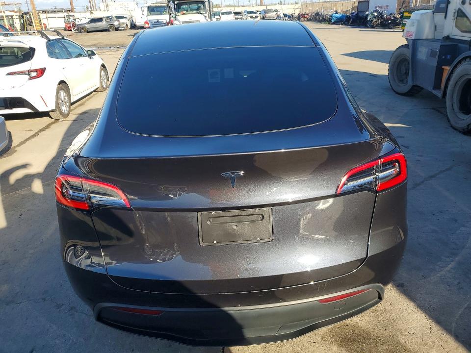 Photo 6 from auction – 2024 TESLA MODEL Y with VIN 7SAYGDED0RF112395