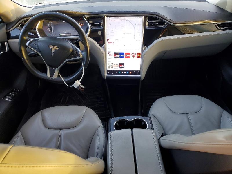 Photo 8 from auction – 2013 TESLA MODEL S with VIN 5YJSA1CN1DFP05500