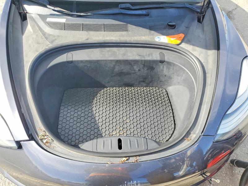 Photo 11 from auction – 2018 TESLA MODEL 3 with VIN 5YJ3E1EA7JF023946