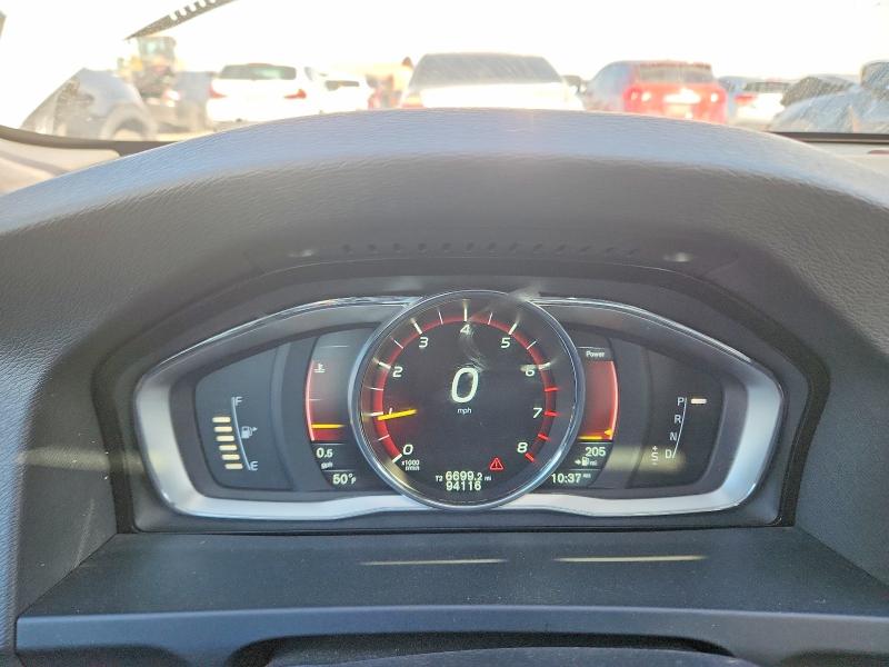 Photo 9 from auction – 2016 VOLVO V60 with VIN YV140MEK5G1292519