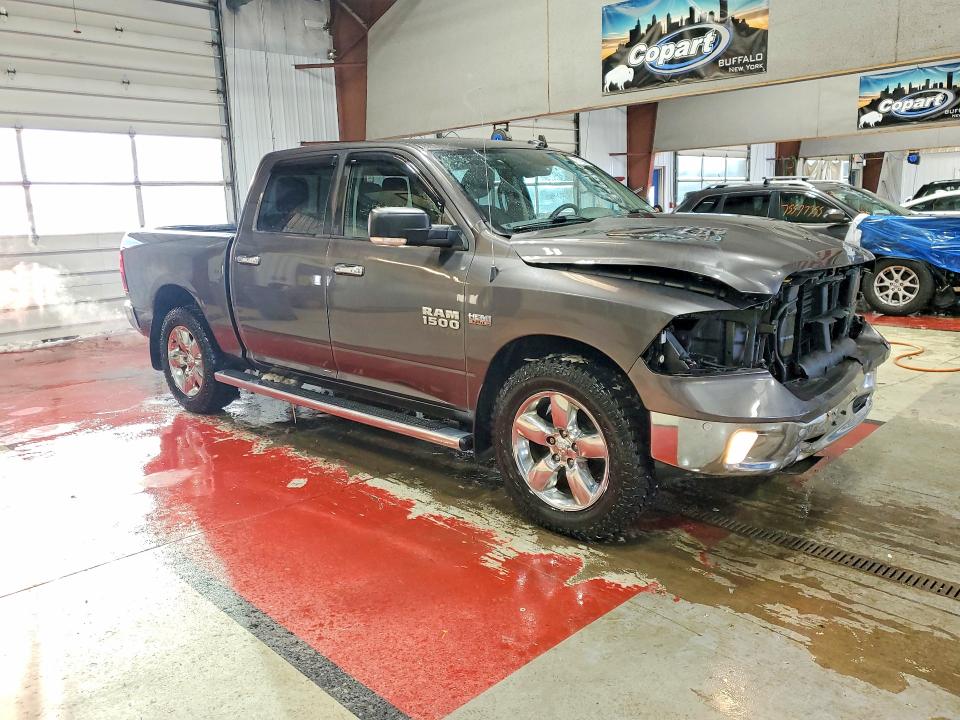 Фото 4 с аукциона – 2016 RAM 1500 SLT с VIN 3C6RR7LT4GG175523
