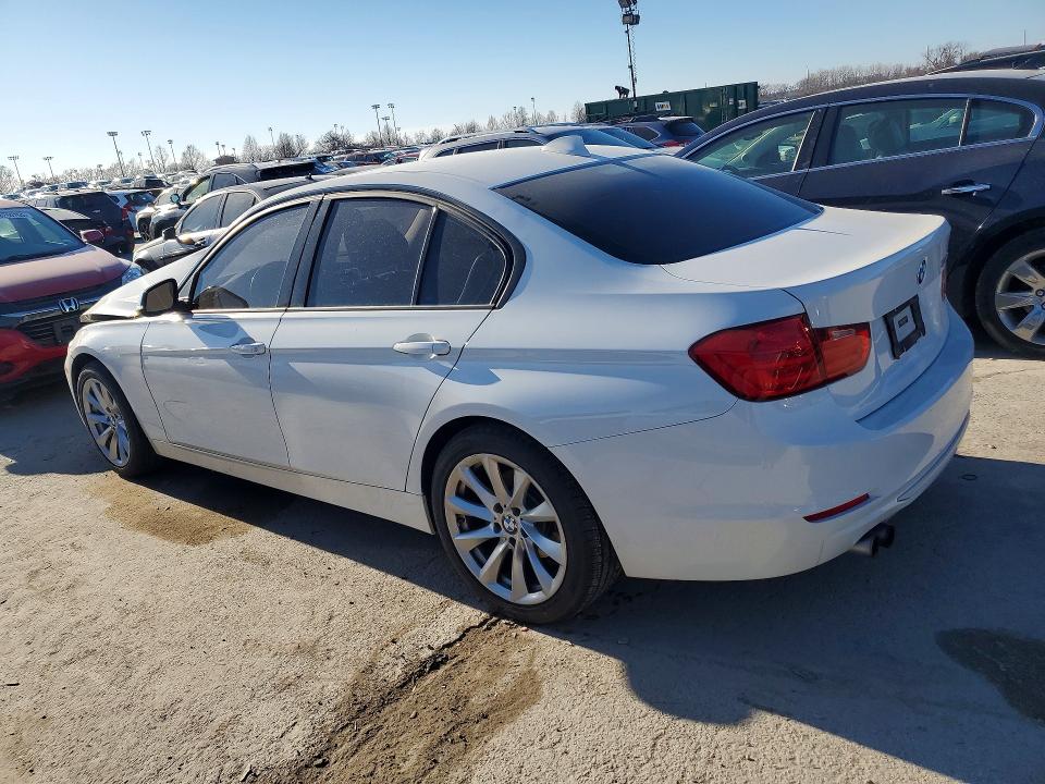 Photo 2 from auction – 2012 BMW 328 with VIN WBA3A5C54CF259555