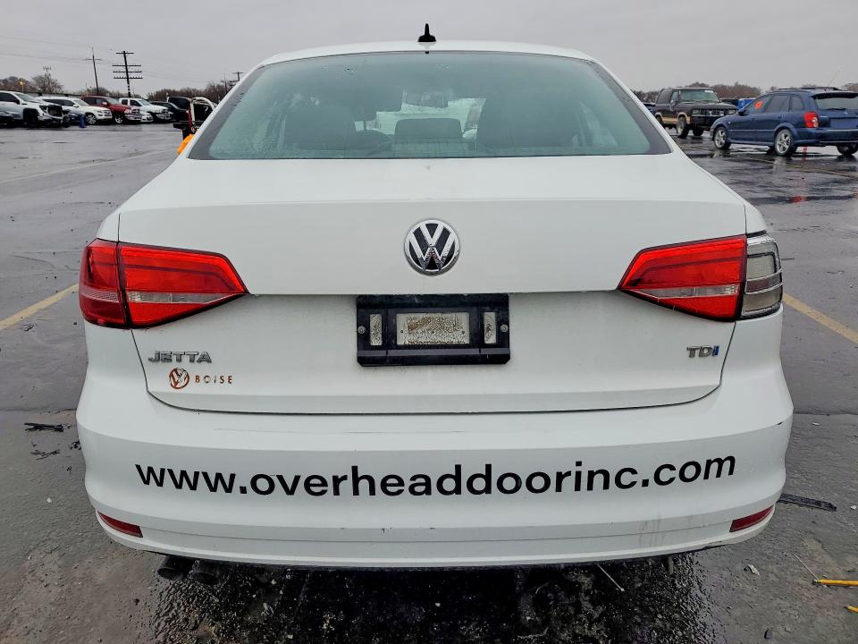 Photo 6 from auction – 2015 VOLKSWAGEN JETTA with VIN 3VWLA7AJ7FM255340