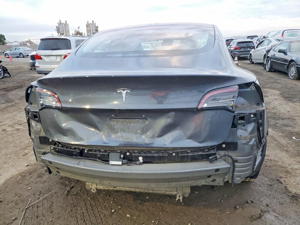 Photo 6 from auction – 2018 TESLA MODEL 3 with VIN 5YJ3E1EA7JF046496
