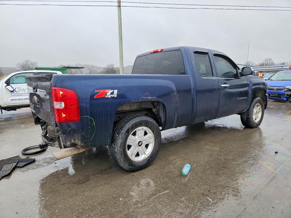 Photo 3 from auction – 2011 CHEVROLET SILVERADO with VIN 1GCVKSE24BZ150584