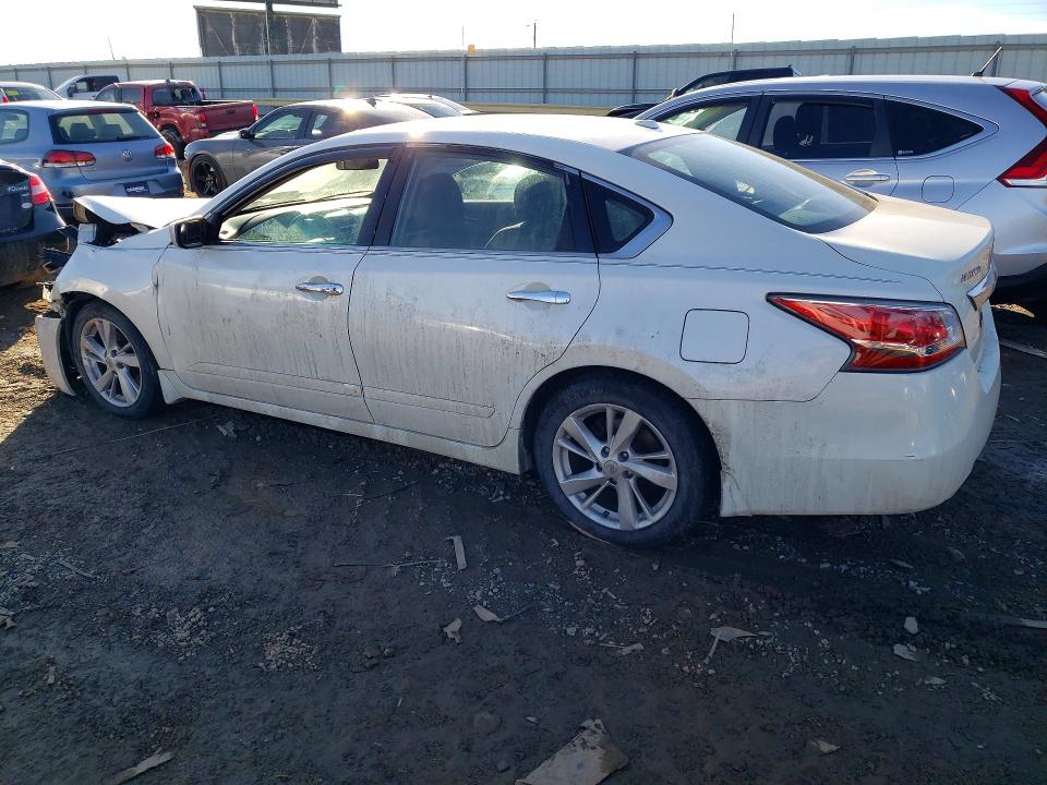 Photo 2 from auction – 2015 NISSAN ALTIMA with VIN 1N4AL3AP2FC237272