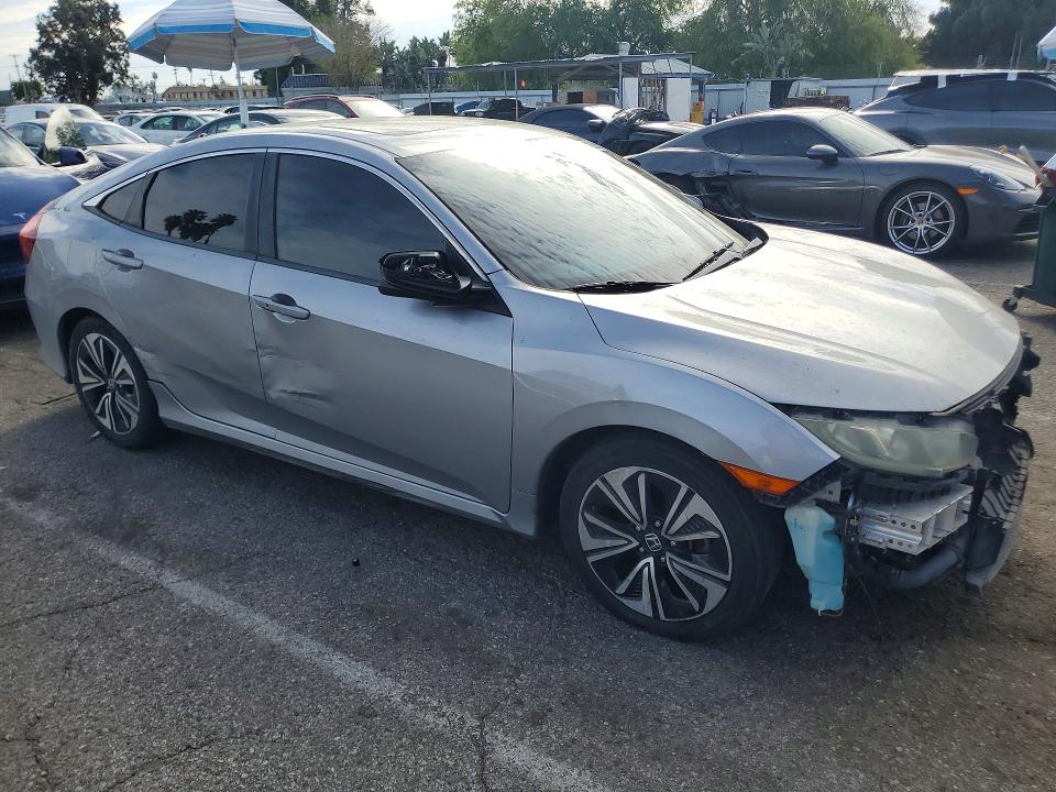 Photo 4 from auction – 2016 HONDA CIVIC with VIN 19XFC1F74GE201655