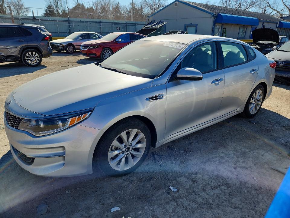 KIA OPTIMA 2016 with VIN 5XXGU4L38GG071259 - Photo from auction