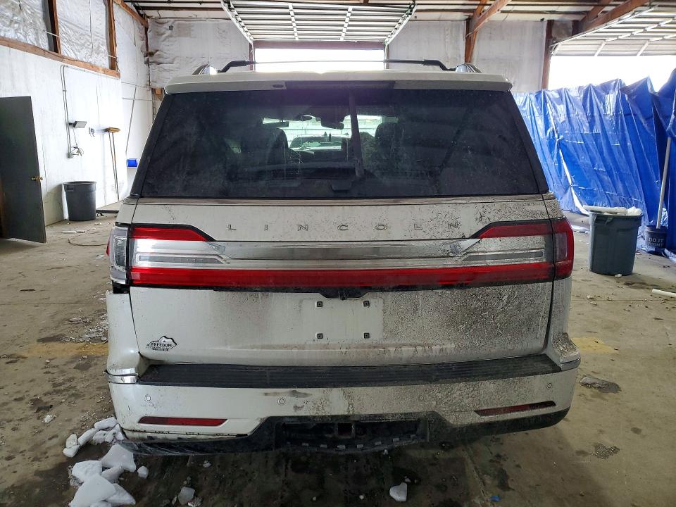 Photo 6 from auction – 2018 LINCOLN NAVIGATOR with VIN 5LMJJ2LT2JEL10635