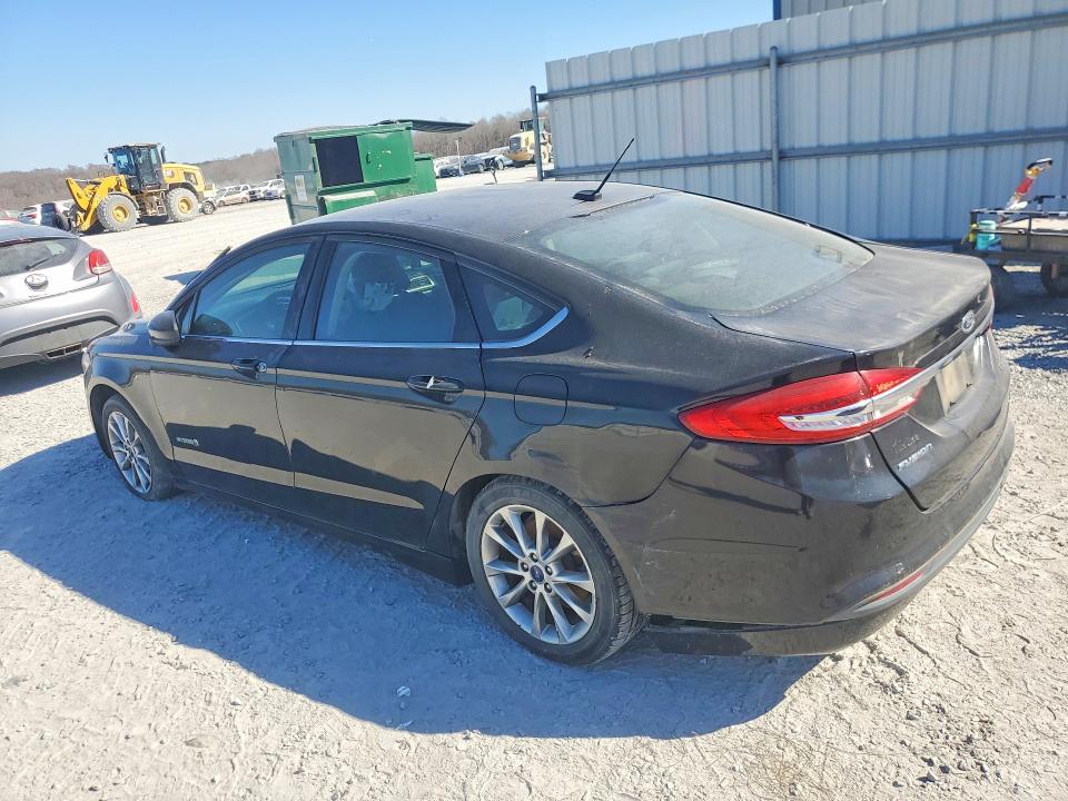 Photo 2 from auction – 2017 FORD FUSION with VIN 3FA6P0LU2HR232766
