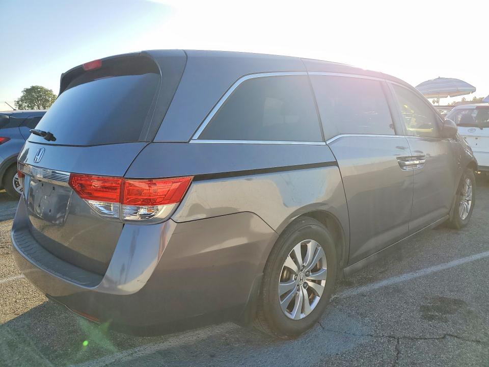Photo 3 from auction – 2022 HONDA ODDESEY with VIN 5FNRL5H67EB026494