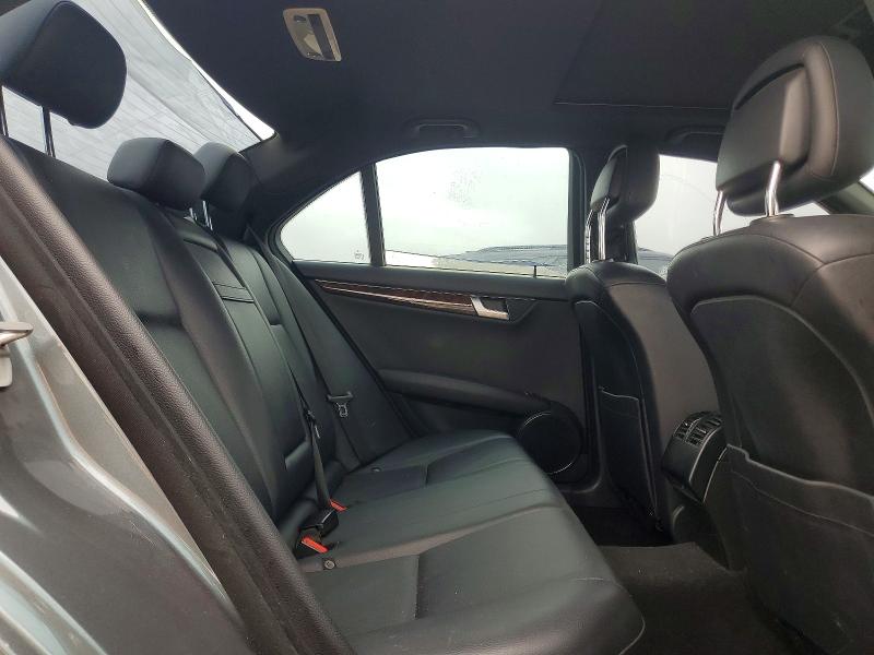 Photo 10 from auction – 2012 MERCEDES-BENZ C with VIN WDDGF4HB9CA684867
