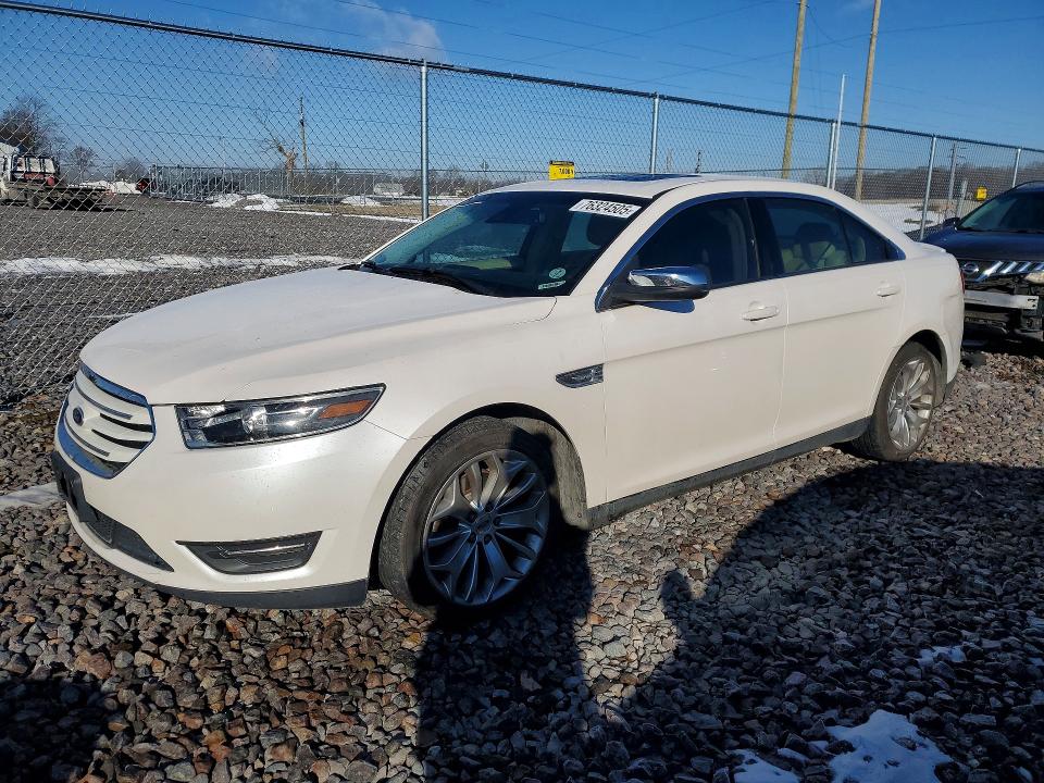 FORD TAURUS 2015 with VIN 1FAHP2F80FG195014 - Photo from auction