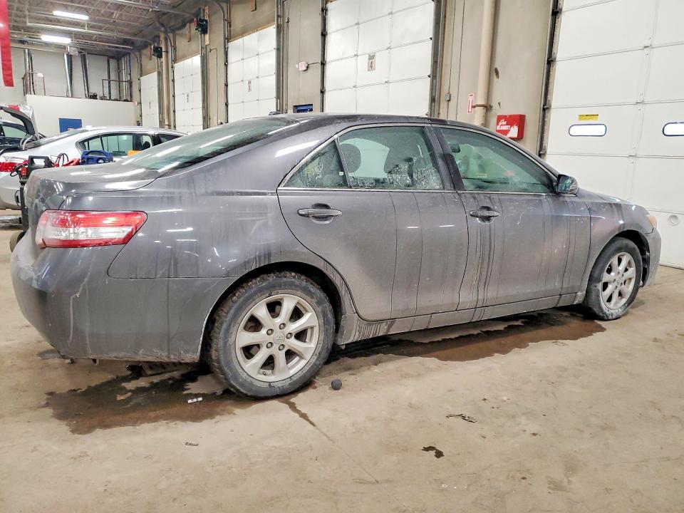 Photo 3 from auction – 2011 TOYOTA CAMRY with VIN 4T4BF3EK2BR173907