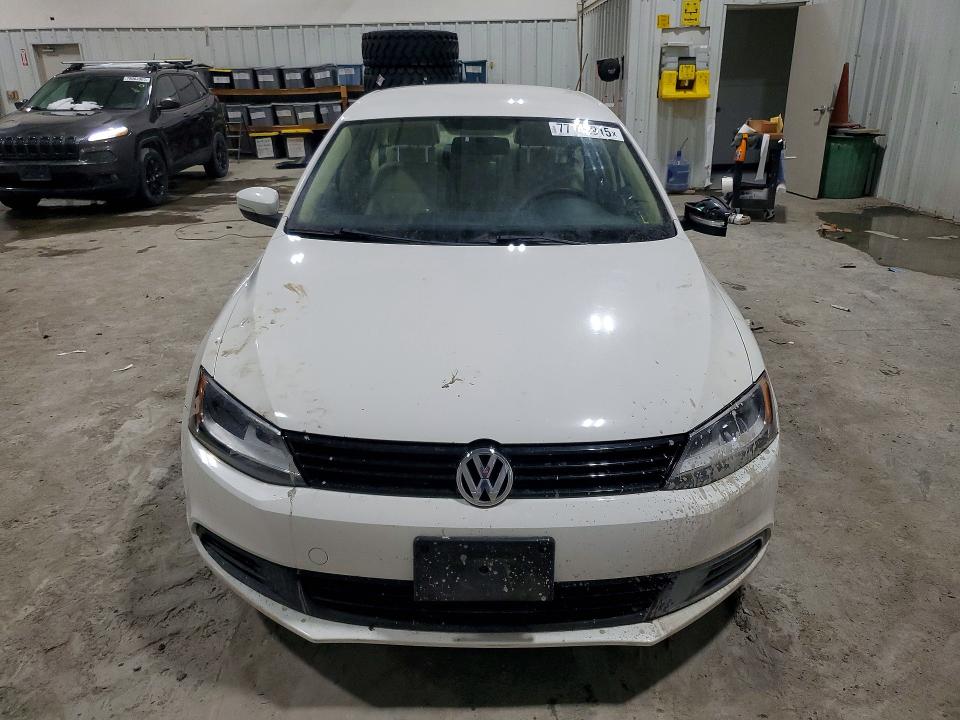 Photo 5 from auction – 2014 VOLKSWAGEN JETTA with VIN 3VWD17AJ3EM222189
