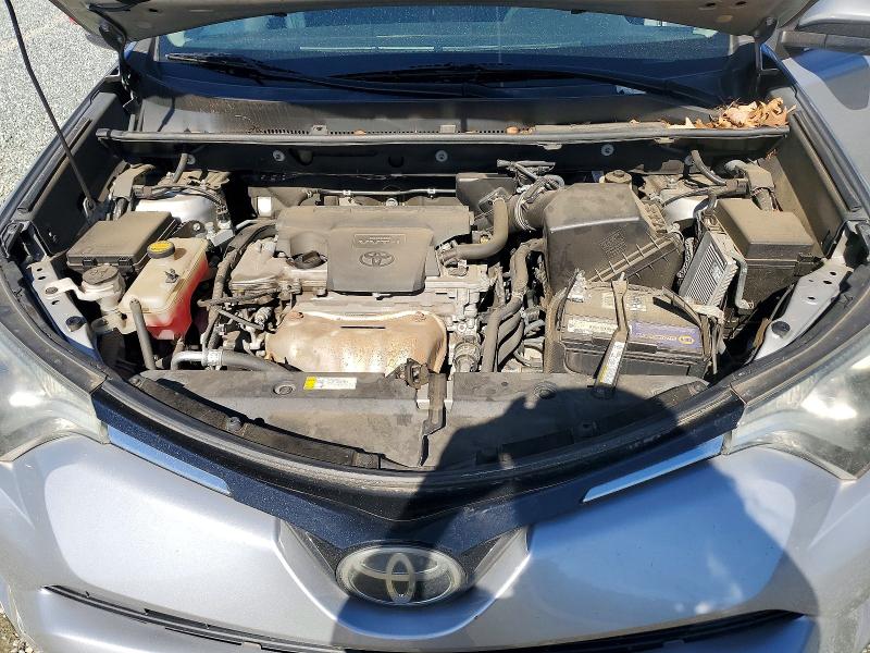 Photo 11 from auction – 2017 TOYOTA RAV4 with VIN 2T3RFREV7HW614940