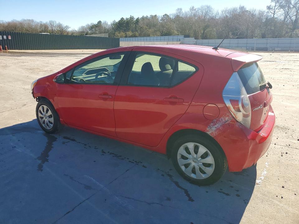 Photo 2 from auction – 2013 TOYOTA PRIUS C with VIN JTDKDTB35D1554544