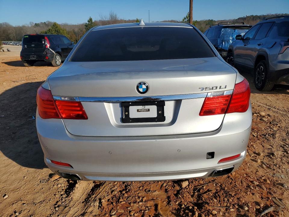 Photo 6 from auction – 2012 BMW 750 with VIN WBAKB8C52CDW84780