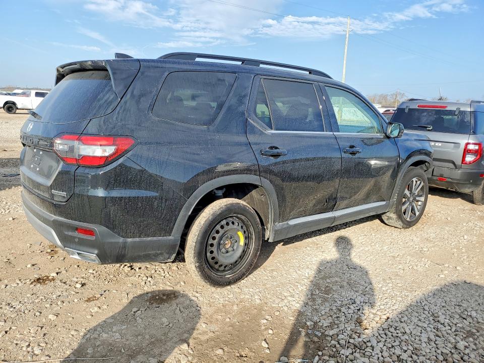 Foto 3 de la subasta – 2024 HONDA PILOT con VIN 5FNYG1H77RB024994