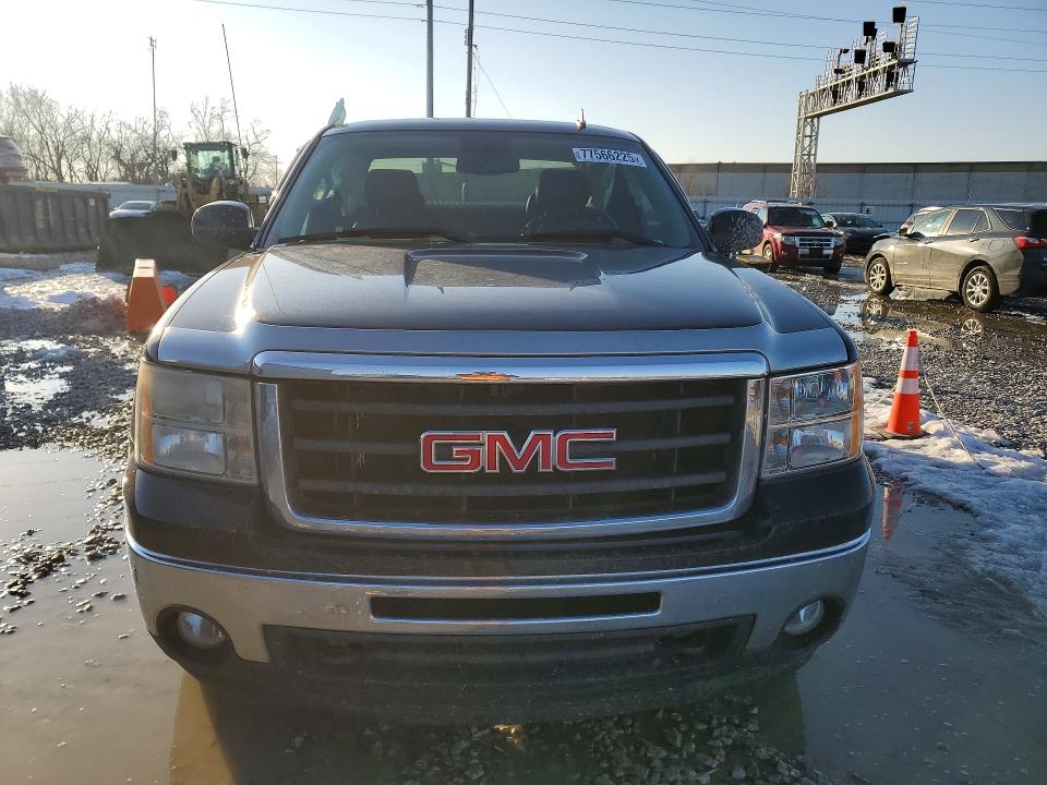 Photo 5 from auction – 2011 GMC SIERRA with VIN 1GTR2WE31BZ178974