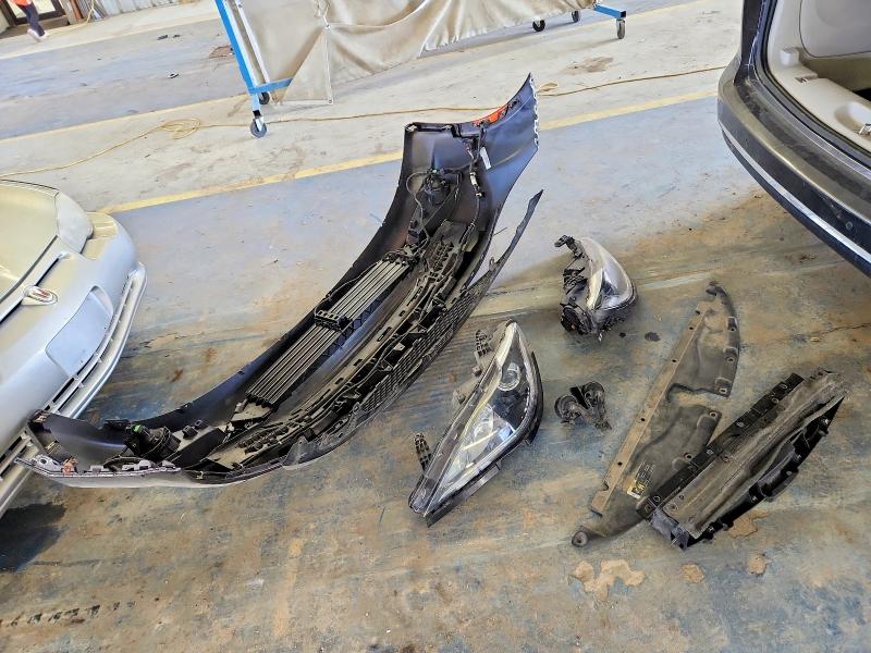 Photo 13 from auction – 2019 CHRYSLER PACIFICA with VIN 2C4RC1EG4KR629652