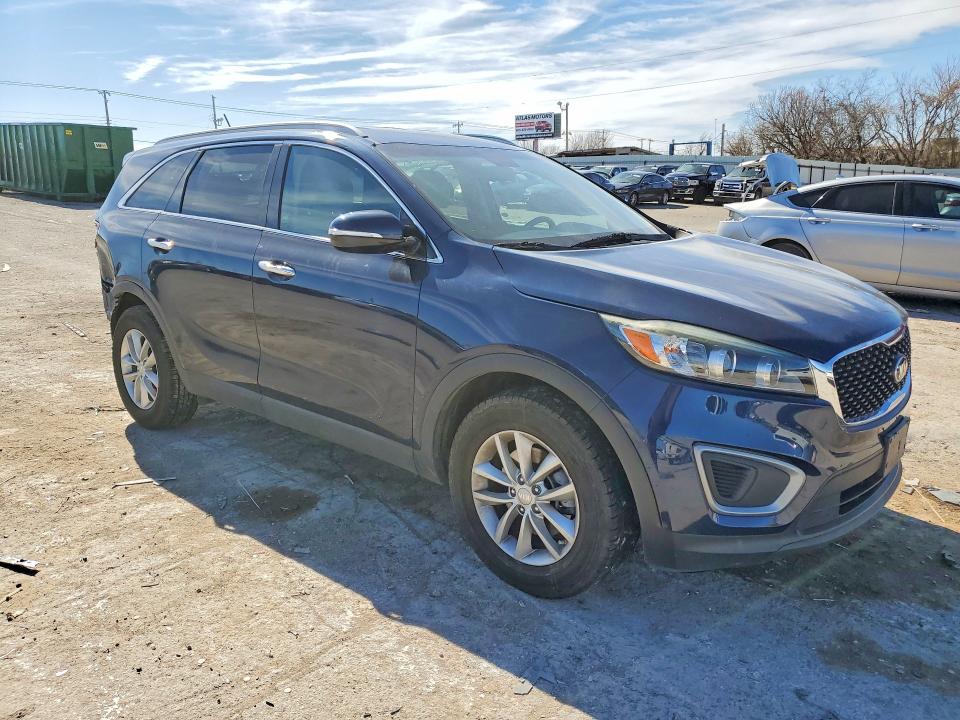 Photo 4 from auction – 2017 KIA SORENTO LX with VIN 5XYPG4A3XHG287217