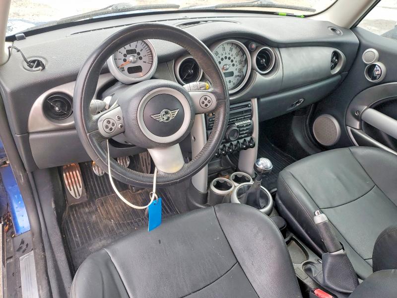 Photo 8 from auction – 2006 MINI COOPER S with VIN WMWRE33556TL19058