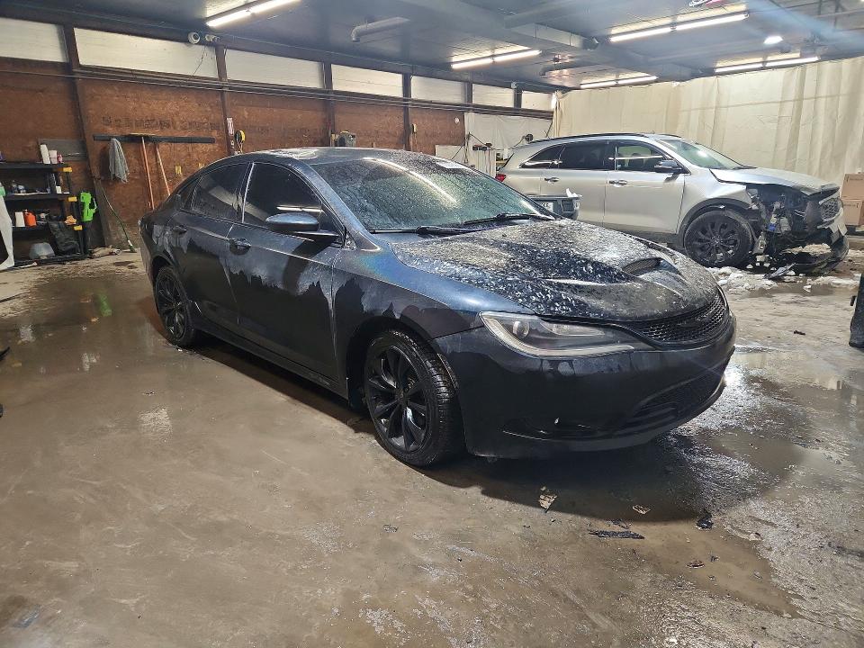 Photo 4 from auction – 2015 CHRYSLER 200 with VIN 1C3CCCBB6FN701551