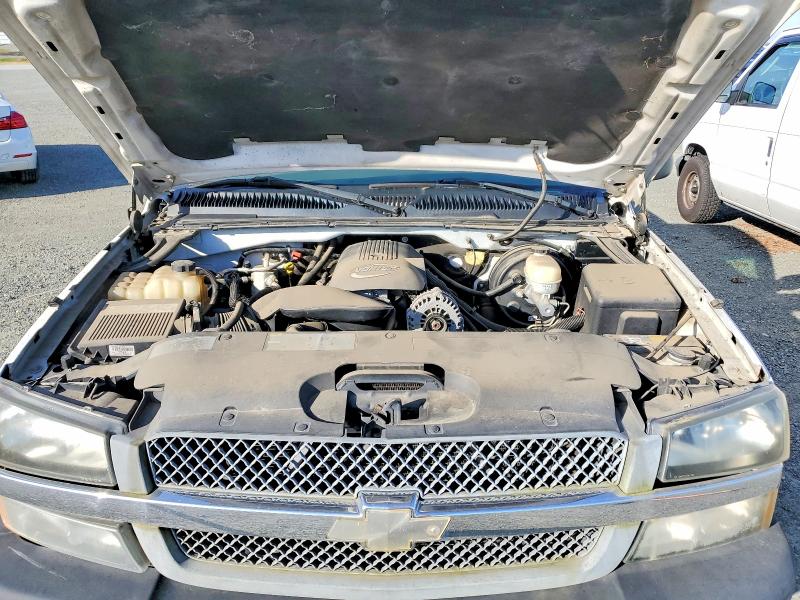 Photo 11 from auction – 2005 CHEVROLET SILVERADO with VIN 1GCEC14V15E181581