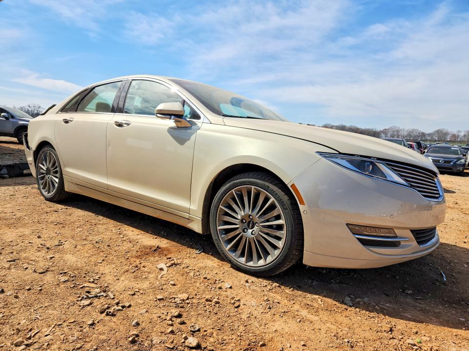 Photo 4 from auction – 2014 LINCOLN MKZ with VIN 3LN6L2LU1ER803446
