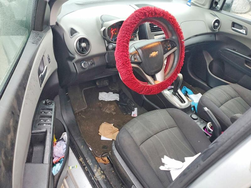 Фото 8 с аукциона – 2015 CHEVROLET SONIC с VIN 1G1JC5SG8F4133909