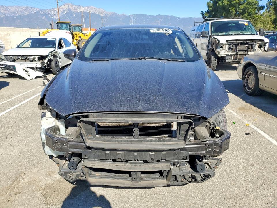 Photo 5 from auction – 2017 FORD FUSION S with VIN 3FA6P0G76HR373361