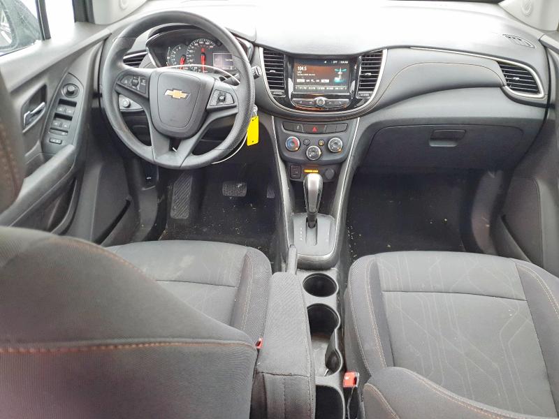 Photo 8 from auction – 2017 CHEVROLET TRAX with VIN 3GNCJLSB9HL177565