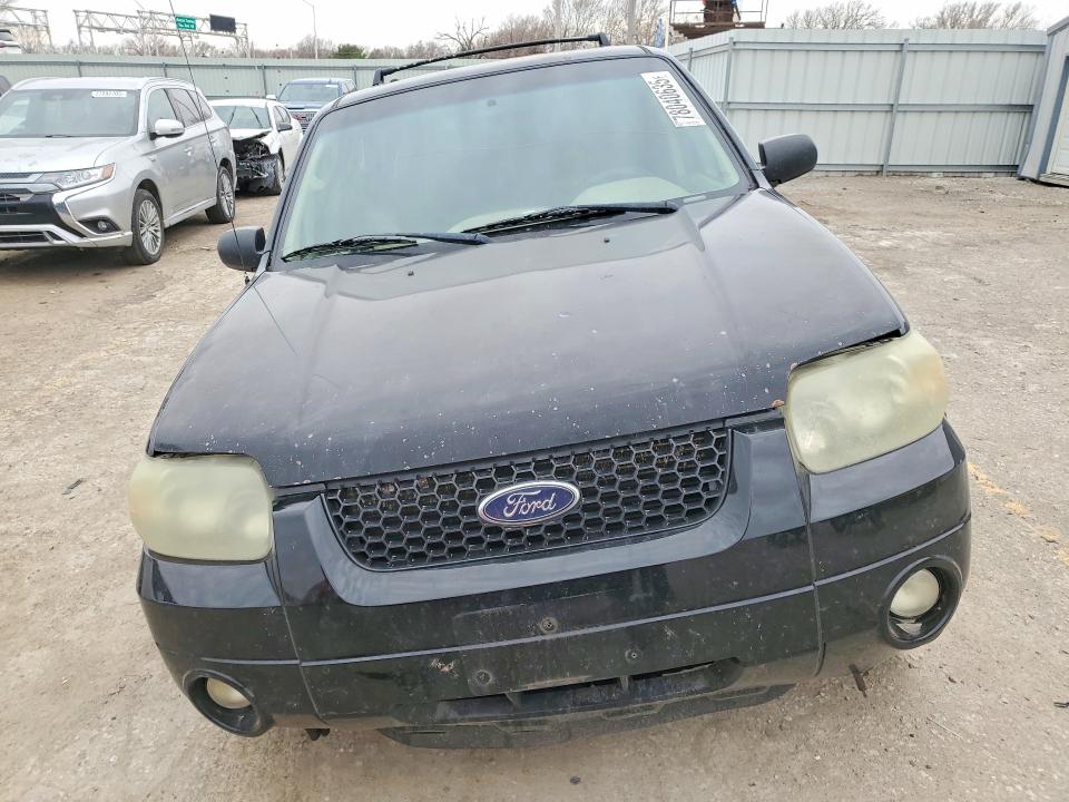 Photo 5 from auction – 2007 FORD ESCAPE with VIN 1FMCU04117KB27287