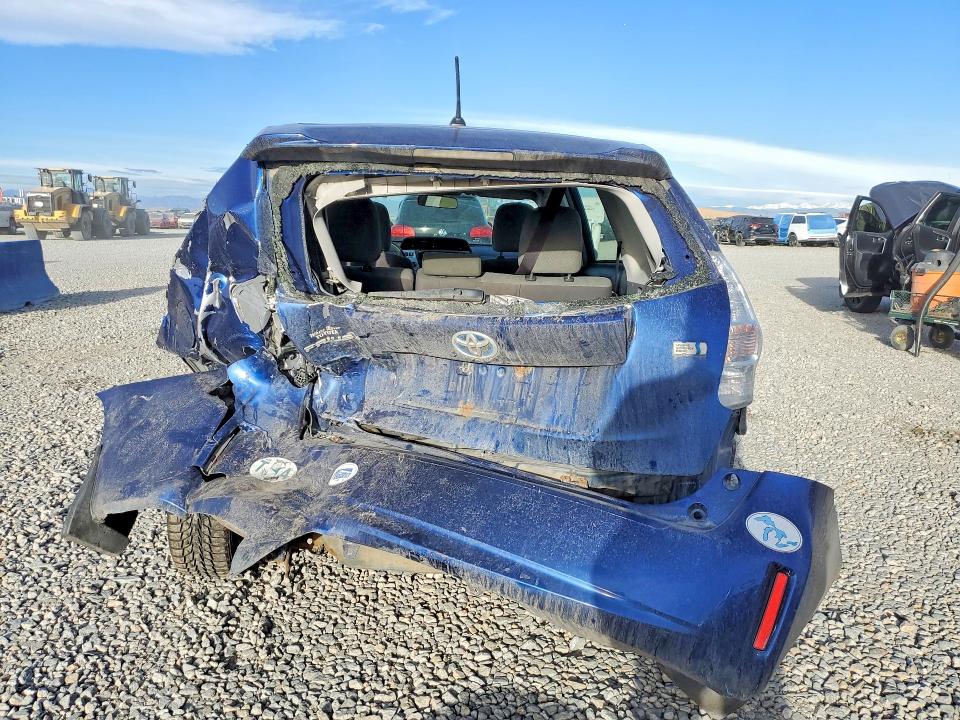 Photo 6 from auction – 2014 TOYOTA PRIUS V with VIN JTDZN3EU9EJ010274