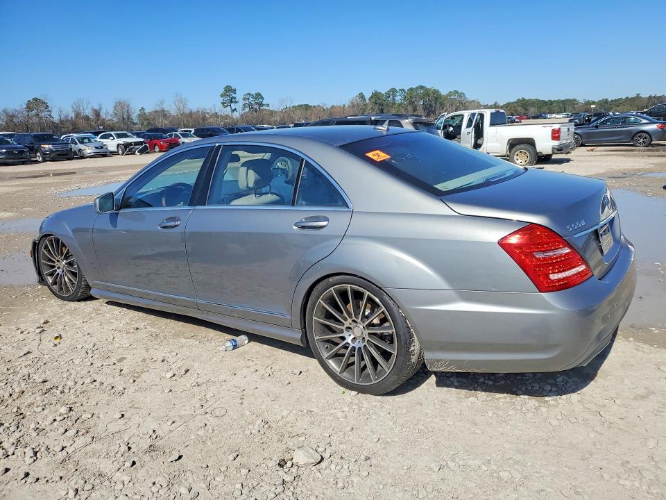 Photo 2 from auction – 2011 MERCEDES-BENZ S with VIN WDDNG7BB9BA402028