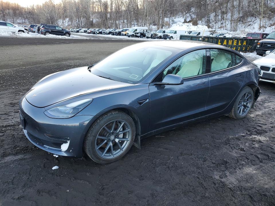 TESLA MODEL 3 2022 with VIN 5YJ3E1EB2NF271424 - Photo from auction