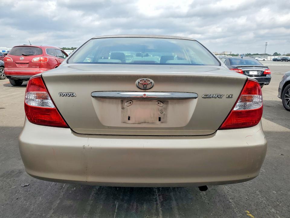 Photo 6 from auction – 2004 TOYOTA CAMRY LE with VIN JTDBE32K040245168