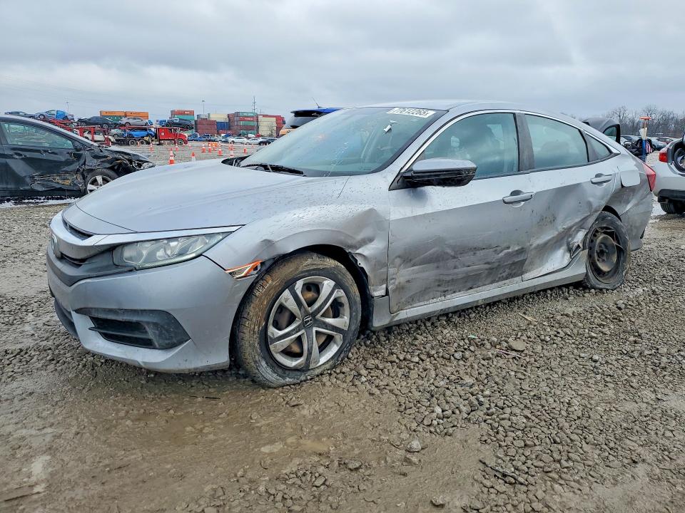 HONDA CIVIC 2016 with VIN 19XFC2F50GE026650 - Photo from auction