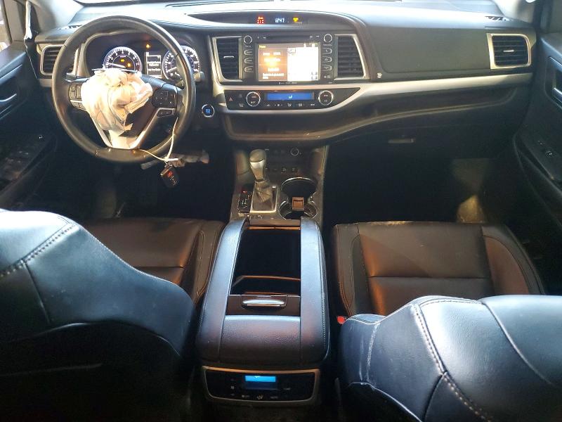 Photo 8 from auction – 2017 TOYOTA HIGHLANDER with VIN 5TDJZRFH0HS403481
