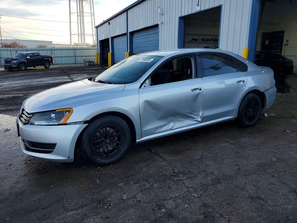 VOLKSWAGEN PASSAT 2014 with VIN 1VWAP7A32EC005401 - Photo from auction